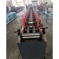 Máquina formadora de rollos de listón de techo con canal de enrasado de superficie texturizada de 0,4-0,8mm de espesor con certificado CE