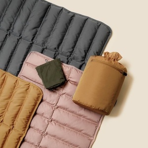 Sac de couchage pour chien personnalisé en gros couverture portable imperméable en polyester lit pour animaux de compagnie avec motif solide pour camping randonnée excursions en bateau - Product Image 6