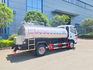Dongfeng 4x2 camion-citerne à <span class=keywords><strong>lait</strong></span> <span class=keywords><strong>entier</strong></span> 4000L 5000L camion-citerne <span class=keywords><strong>de</strong></span> transport <span class=keywords><strong>de</strong></span> <span class=keywords><strong>lait</strong></span> <span class=keywords><strong>de</strong></span> chèvre en vrac frais en vente - Product Image 4