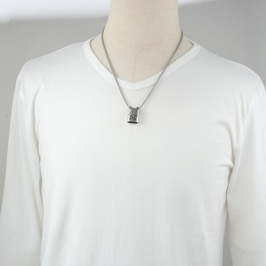 yunnique Collier pendentif en acier inoxydable Kobe Bryant Lakers 24 Jersey, cadeau unisexe - Product Image 3