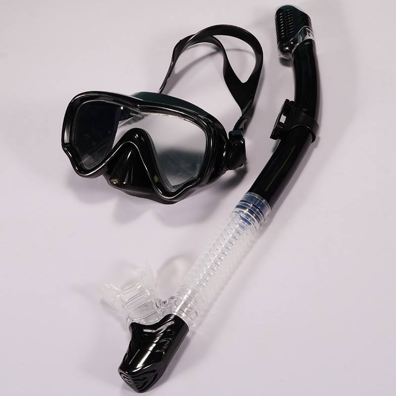 ชุดสีดำ