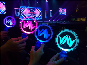 แท่งไฟ Kpop แบบมีไฟกระพริบส่วนตัวสำหรับคอนเสิร์ต วง Kpop ดีไซน์ EXO <span class=keywords><strong>GOT7</strong></span> แท่งไฟอะคริลิคเรืองแสง - Product Image 5