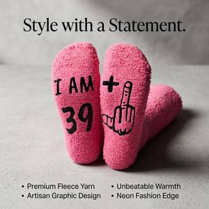 Lot de chaussettes antidérapantes en polaire corail rose moelleuses pour femme, avec logo personnalisé, idéales pour un cadeau amusant de 40e anniversaire - Product Image 4