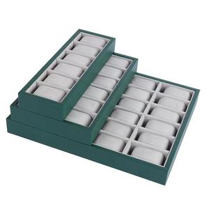 Bandeja de exhibición de <span class=keywords><strong>relojes</strong></span> de lujo verde bosque con 6/12/18/24/30 ranuras, organizador de <span class=keywords><strong>relojes</strong></span> de cuero PU premium <span class=keywords><strong>para</strong></span> cajones, armarios y vitrinas de venta al por menor - Product Image 4