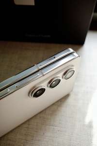 Smartphone <span class=keywords><strong>ZFold5</strong></span> 5G de haute qualité, non ouvert, grand écran, prix bas, vente en gros, téléphone portable pliable d'occasion, non réparé - Product Image 3