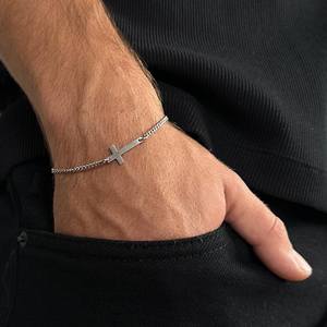 Pulsera cruzada de acero inoxidable resistente al agua para hombre, pulsera religiosa católica, pulsera de joyería cruzada de fe Cristiana para hombre - Product Image 1