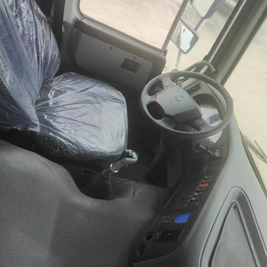 Camión Mezclador Sinotruk HOWO 8X4 de 8cbm en Venta, Camión Mezclador Howo - Product Image 6