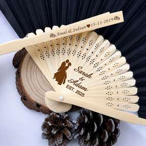 Abanicos de Mano Rústicos Personalizados, Texto Grabado Personalizable, Recuerdos de Boda para Invitados, Decoraciones para Fiestas de Compromiso - Product Image 1