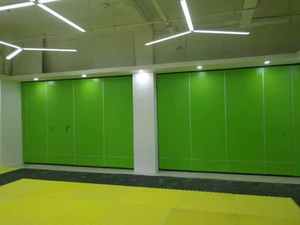 Moderne MDF-Schulklassenzimmer Faltbare Akustische Trennwand Bewegliche Schalldichte Raumteiler für Hotels - Product Image 3