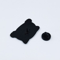 Animaux mignons noir blanc couleur créateur de mode Anime émail dessin animé chat broche broches revers broches Badges pour femmes enfants