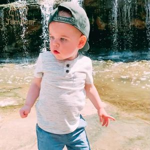 T-shirt <span class=keywords><strong>per</strong></span> bambini in cotone biologico, modello Henley, a maniche corte, <span class=keywords><strong>per</strong></span> bambini e ragazzi. - Product Image 3