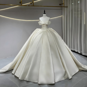 JFH30 Vestido de Novia Moderno de Satén con Hombros Descubiertos, Bordado de Encaje y Cola Capilla para Mujer - Product Image 1