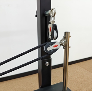 Reformer <span class=keywords><strong>Pilates</strong></span> Professionale in Alluminio con Torre, Dotato di Struttura Stabile e Sistemi di Resistenza Importati in Vendita - Product Image 5