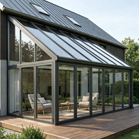 Véranda moderne en aluminium et verre avec toit rétractable pour jardin résidentiel