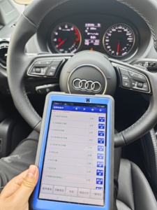 รถยนต์ออดี้ <span class=keywords><strong>Q2</strong></span> SUV ปี <span class=keywords><strong>2023</strong></span> วิ่ง 7012 กม. มาตรฐานยูโร 6 ไม่เคยเกิดอุบัติเหตุ เบาะหนัง ไฟหน้า LED ผลิตในจีน 100-150 แรงม้า สีเดิมจากโรงงาน - Product Image 6