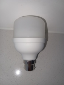 Bombilla LED T100 de 20W, Base E27, Plástico, AC110V-265V, SMD 6000K, CRI90/Ra90, Certificación RoHS y CE, 20000 Horas, Uso en Exteriores - Product Image 3