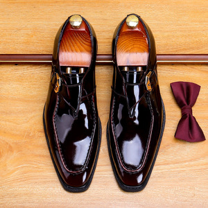 Chaussures habillées Oxford formelles pour hommes de haute qualité, conçues par des designers, en cuir véritable - Product Image 1