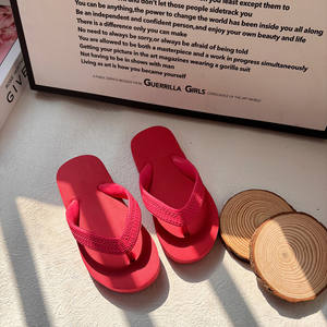 Sandales d'été à fermeture à la cheville pour enfants Nouvelles tongs en forme de V aux couleurs vives pour garçons et filles Pantoufles de vacances à la plage - Product Image 3