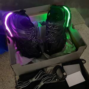 Zapatillas Deportivas de Alta Calidad con Luces, Modelo Track 3.0, de Cuero Genuino, Transpirables, para Correr al Aire Libre - Product Image 4