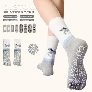Bilu Nhà Máy Trực Tiếp Tàu Biểu Tượng Tùy Chỉnh Dễ Thương Cotton Yoga Dày Nắm Vớ Phụ Nữ Chống Trượt Pilates Vớ Của Phụ Nữ Mùa Đông Vớ - Product Image 1
