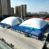 Bâtiments à dôme double en PVDF de 50*20M, structures gonflables à membrane, ouverture rapide et automatique pour grands événements sportifs en plein air