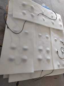 Cama de masaje, accesorios mate, sistema de masaje, motores de vibración personalizados y almohadilla de calefacción infrarroja - Product Image 2