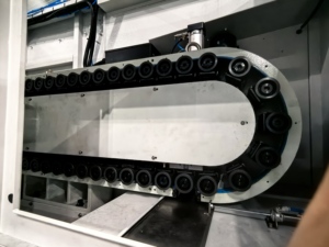 Centre d'usinage vertical CNC 5 axes <span class=keywords><strong>MX500</strong></span>, machine de fraisage de <span class=keywords><strong>m</strong></span>étaux, moteur de précision moyenne intensité - Product Image 3