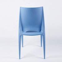 Chaises en plastique noir pour événements, chaises empilables, production rapide de moules en plastique par injection