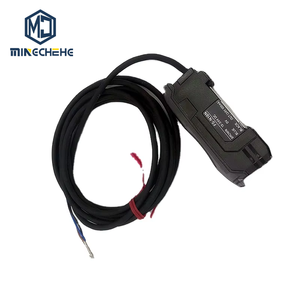 Sensores de Fibra Óptica Digitales KEYENCE FS-N18N, Amplificador de Fibra, NPN, Nuevo Original - Product Image 1