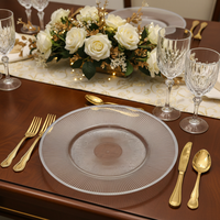 Assiettes de présentation en plastique durable de 13 pouces, motif personnalisé de luxe pigmenté, pour mariages, anniversaires et événements.