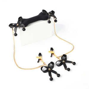 Jouet sexuel BDSM, bâillon buccal en silicone avec nœud papillon, pinces à tétons, ensemble de bondage réglable avec chaîne pour couples - Product Image 3