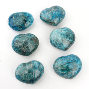 Nouveautés : Cœur en apatite bleue en forme de cristal pour la décoration intérieure - Product Image 1
