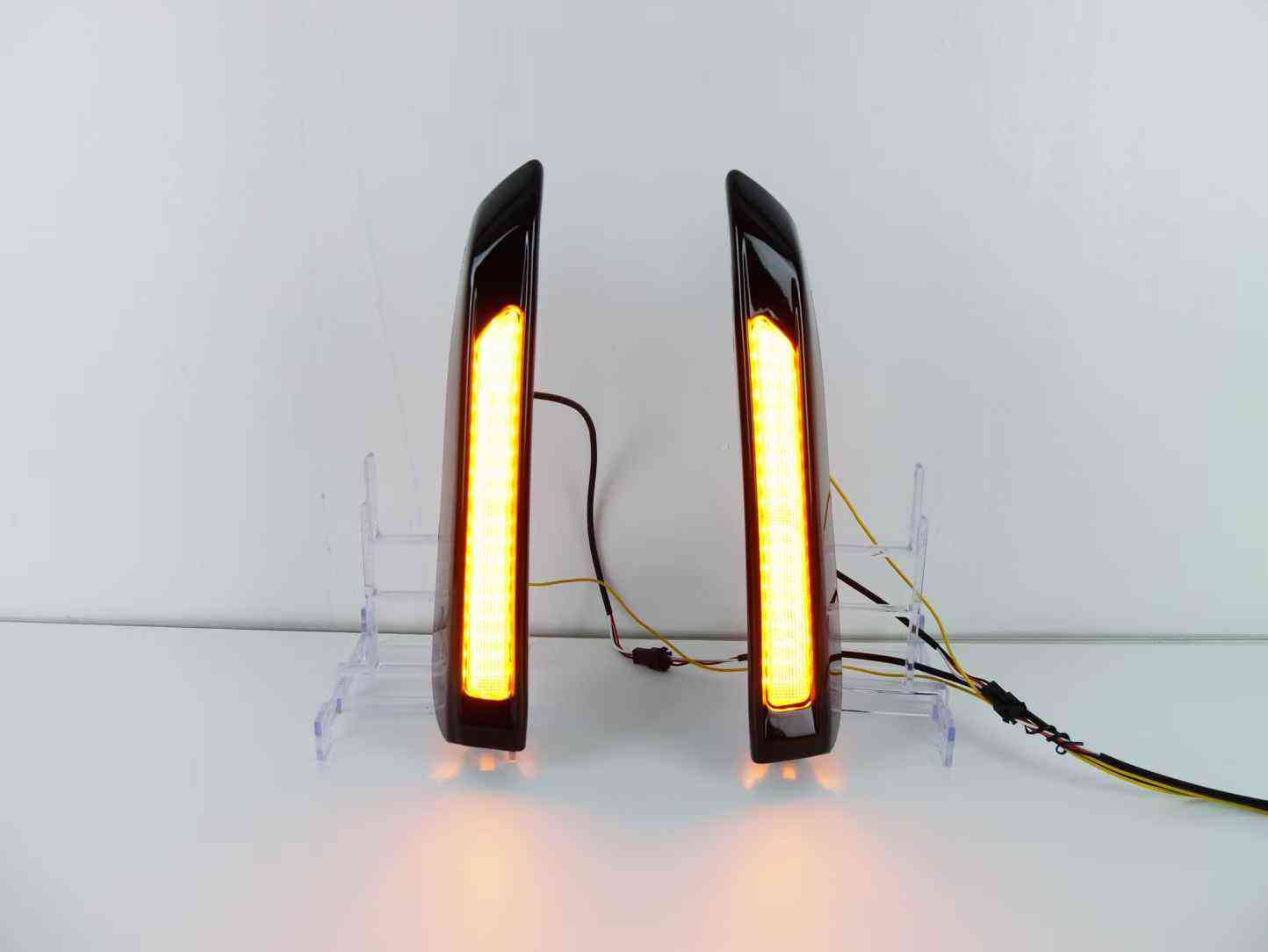 สีเหลือง