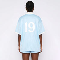 Set Jersey dan Celana Pendek Sepak Bola Wanita dengan Logo Custom, Panjang Setengah Betis, Model Longgar, 100% Polyester, Cepat Kering, Bernapas, Streetwear Musim Panas