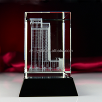 Cube en verre cristal 3D gravé au laser, personnalisé avec des bâtiments célèbres, artisanat artistique 3D, cadeau souvenir, fourni par l'usine