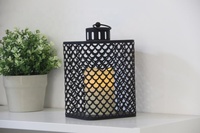 Black Hollow Out Fernbedienung Vintage batterie betriebene Metall kerzen laterne mit LED flackern der Kerze