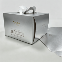 Caja de Cartón Rígido de Alta Gama con Estampado en Relieve y Lámina Dorada, Apta para Alimentos, con Asa, para Panadería y Empaque de Alimentos