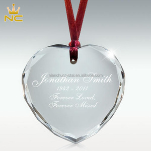 Adornos de cristal de primera comunión con corazón - Product Image 1
