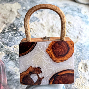 B.H CRAFTS BH-1700 Sac à main vintage fait main en résine imitation bois, avec poignée en bois naturel et fermoirs en époxy transparent, pour femme - Product Image 1