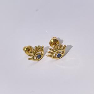 Boucles d'oreilles clous Tianyu Gems classiques vintage plaquées or rondes en zircon bleu en forme d'œil avec motif géométrique - Product Image 5