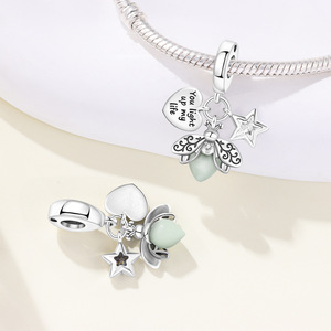 Colgante de luciérnaga en forma de corazón que brilla en la oscuridad, accesorio original de alta gama para pulseras DIY, venta al por mayor (estilo femenino) - Product Image 3