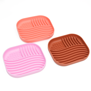 Alfombrilla para lamer perros, cuenco de alimentación lenta de silicona antideslizante, almohadilla para lamer perros para mascotas, aseo, recorte de uñas, baño, ansiedad, alivio del aburrimiento - Product Image 5