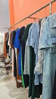 Vêtements pour femmes 2026 : Balles de vêtements assortis (hauts et robes) – Mode en gros, vêtements d'occasion