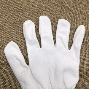 ถุงมือไนลอนนิรภัย 13 เข็ม สีขาว ฝ่ามือและนิ้วมือมีพื้นผิว ป้องกันการลื่น ถุงมืออเนกประสงค์ - Product Image 2