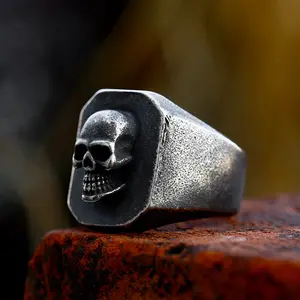 Wholesale Factory Price Stainless Steel Ring Skull Head European And American Style Skull Ring