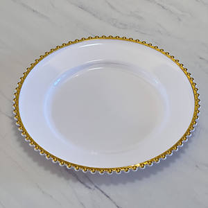 Vente flash Décoration <span class=keywords><strong>de</strong></span> mariage Assiette <span class=keywords><strong>de</strong></span> présentation ronde en plastique transparente <span class=keywords><strong>de</strong></span> 13 pouces <span class=keywords><strong>avec</strong></span> bord doré et perles dorées, argentées ou noires - Product Image 4