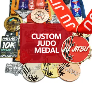 カスタムロゴパーソナライズされたリボン賞メタルトロフィースポーツカスタムトロフィーとメダルプラーク2024パリ柔道Bjjメダル