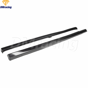 Jupes latérales en fibre de carbone de style <span class=keywords><strong>OETTINGER</strong></span> pour VW <span class=keywords><strong>GOLF</strong></span> <span class=keywords><strong>7</strong></span> <span class=keywords><strong>GTI</strong></span> MK7 4DRS 2014-2018 - Product Image 2