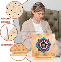 Tapis de blocage pour carrés Granny en bambou, 100 MOQ, avec base en acier, accessoire de couture pour projets de crochet, modèle HZHR