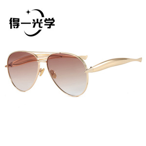 Gafas de sol de aviador con montura metálica y protección UV400 para mujer, para conducir al aire libre y ciclismo - Product Image 5